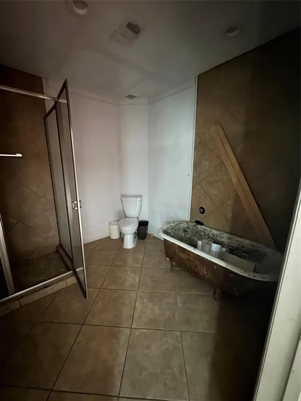 880 Prairie Street Beaumont, TX 77701