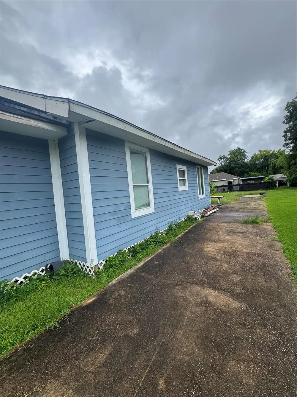 880 Prairie Street Beaumont, TX 77701