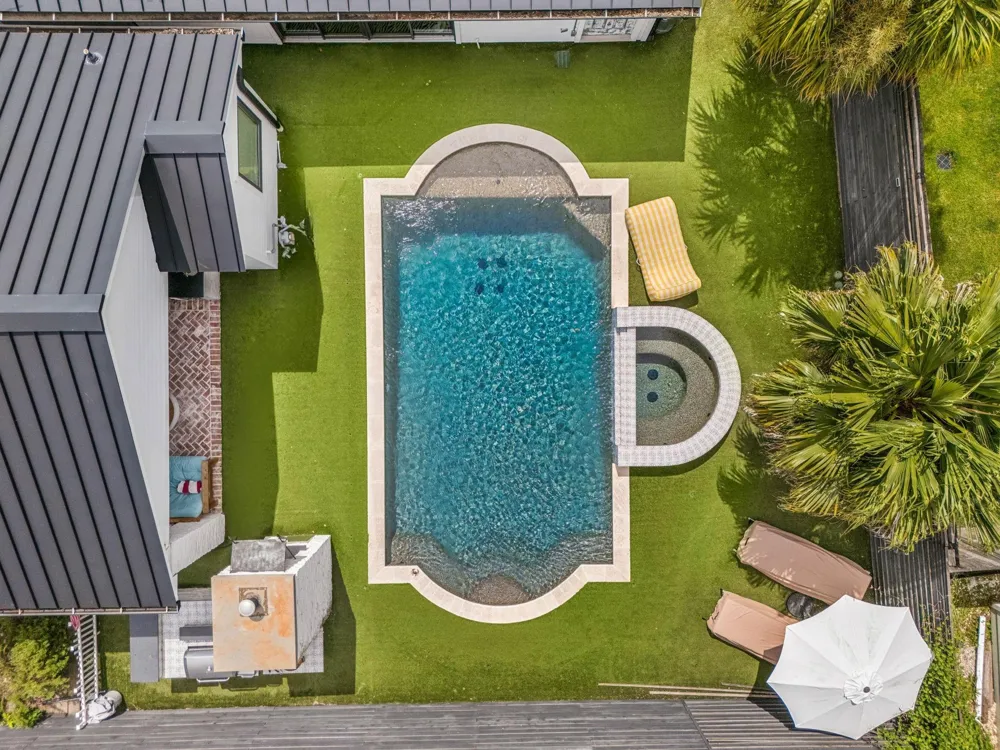 1054 Gardenia Drive Houston, TX 77018