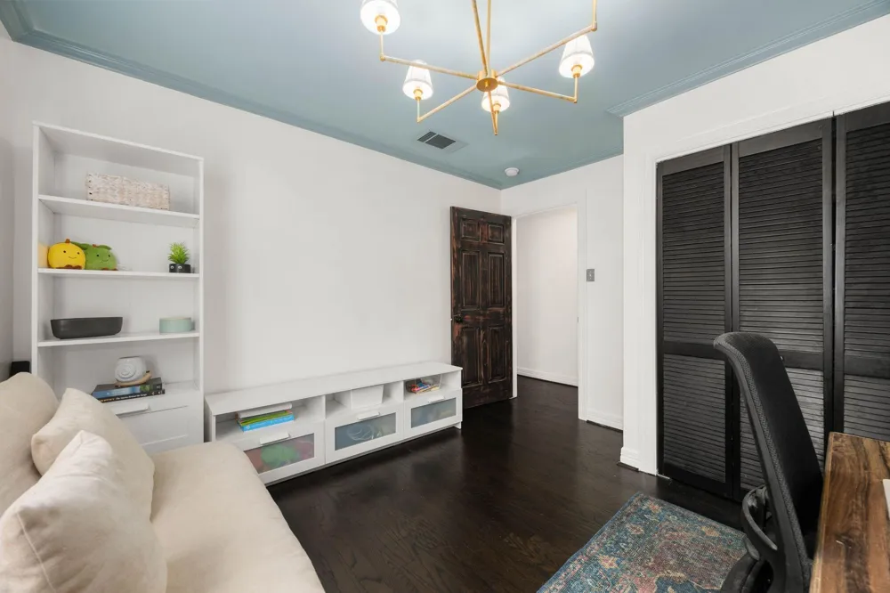 1054 Gardenia Drive Houston, TX 77018