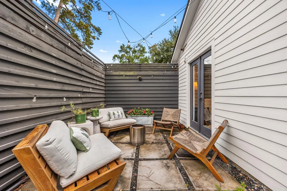 1054 Gardenia Drive Houston, TX 77018