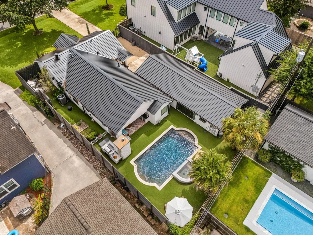 1054 Gardenia Drive Houston, TX 77018