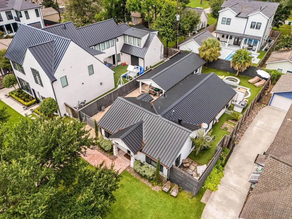 1054 Gardenia Drive Houston, TX 77018