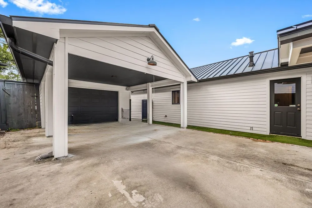 1054 Gardenia Drive Houston, TX 77018