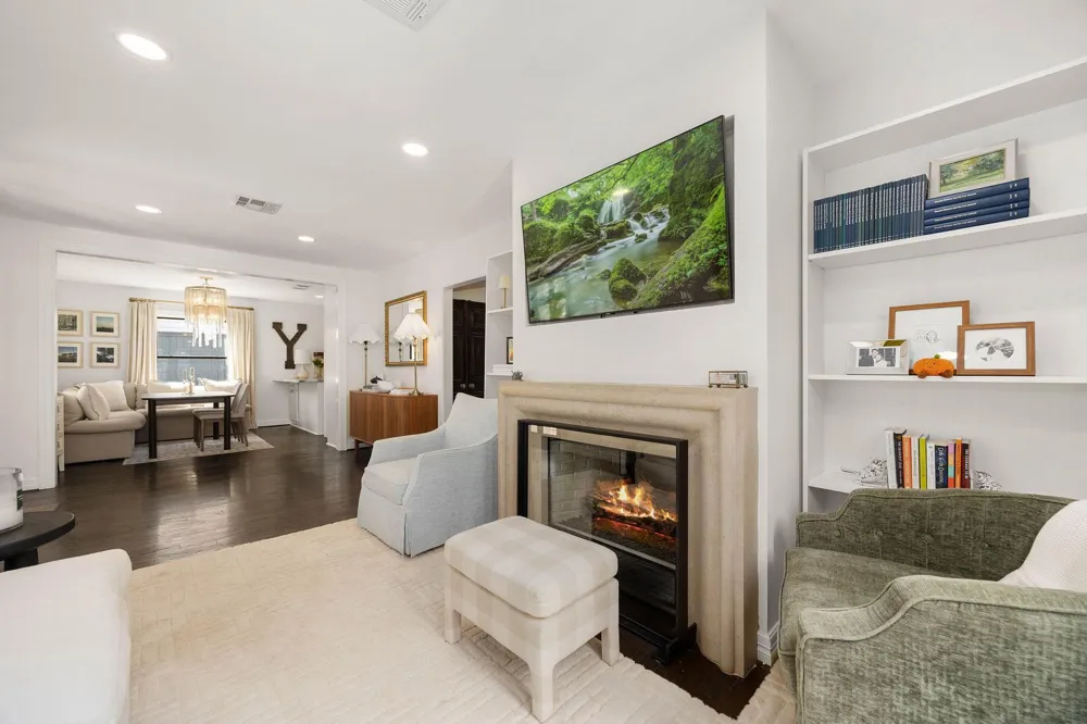 1054 Gardenia Drive Houston, TX 77018