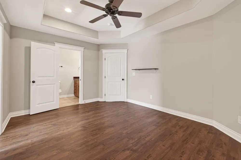 912 Roberts Street East Bernard, TX 77435