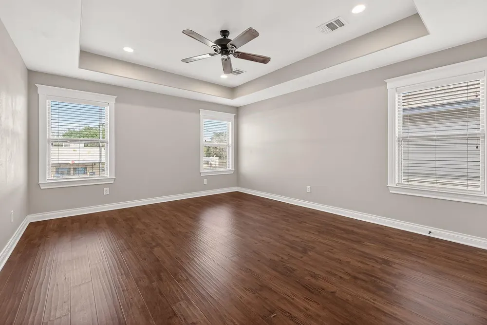 912 Roberts Street East Bernard, TX 77435