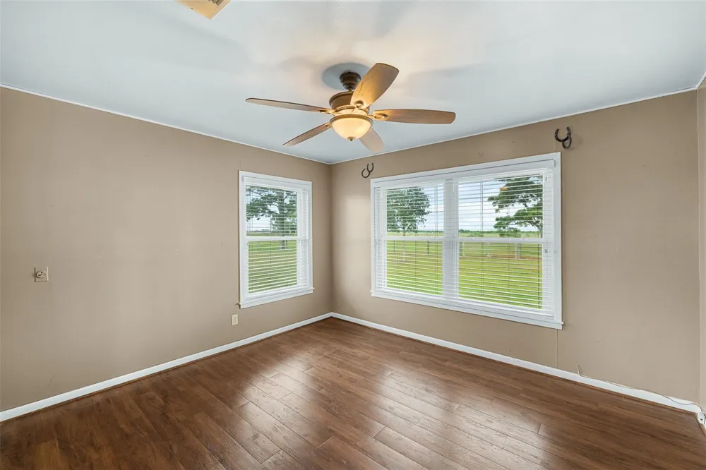 23783 Fm 530 Hallettsville, TX 77964