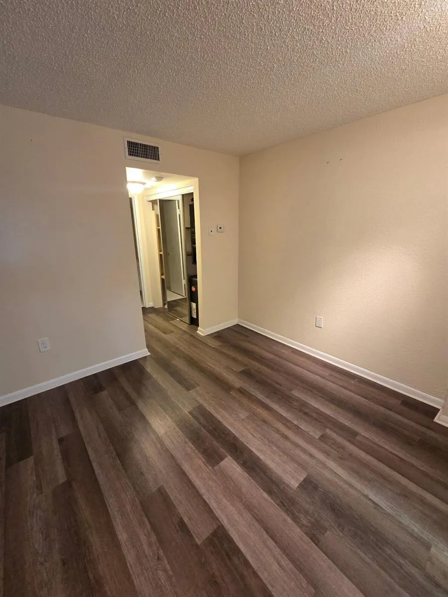 2302 SUNRISE BOULEVARD #105 Fort Pierce, FL 34982