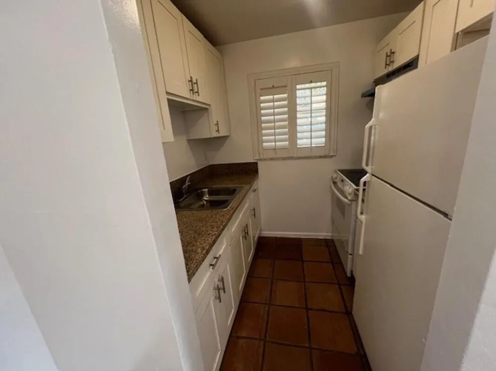 1609 S Federal Highway #103 
