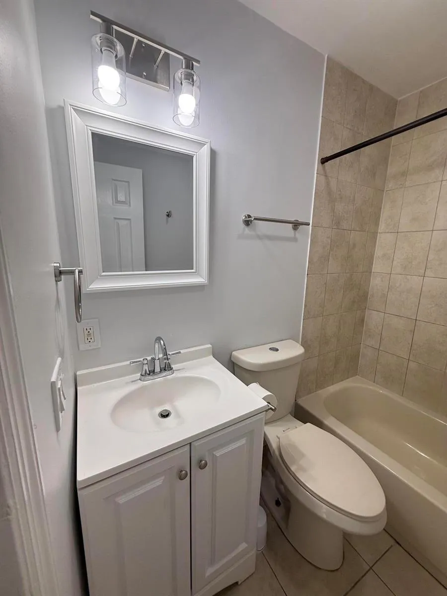 3830 DAVIS ROAD Palm Springs, FL 33461