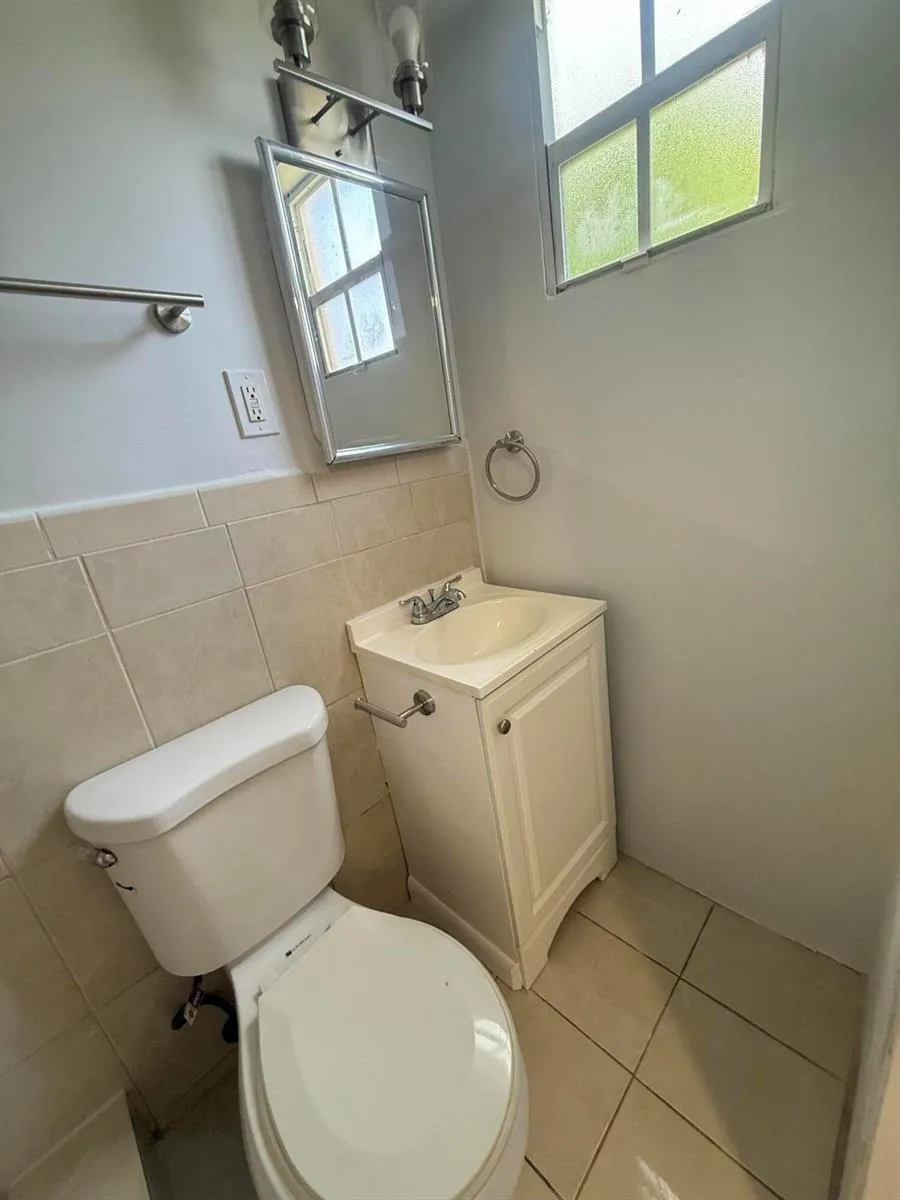 3830 DAVIS ROAD Palm Springs, FL 33461