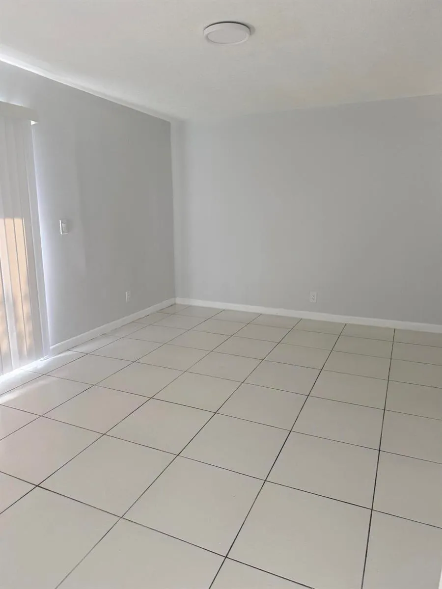 3830 DAVIS ROAD Palm Springs, FL 33461