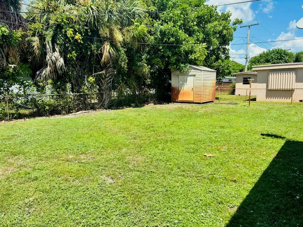 1321 NW 32nd Avenue Lauderhill, FL 33311