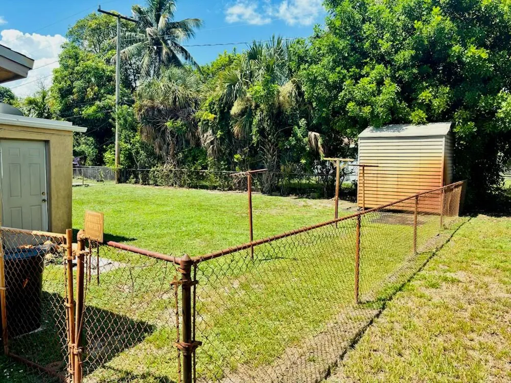 1321 NW 32nd Avenue Lauderhill, FL 33311