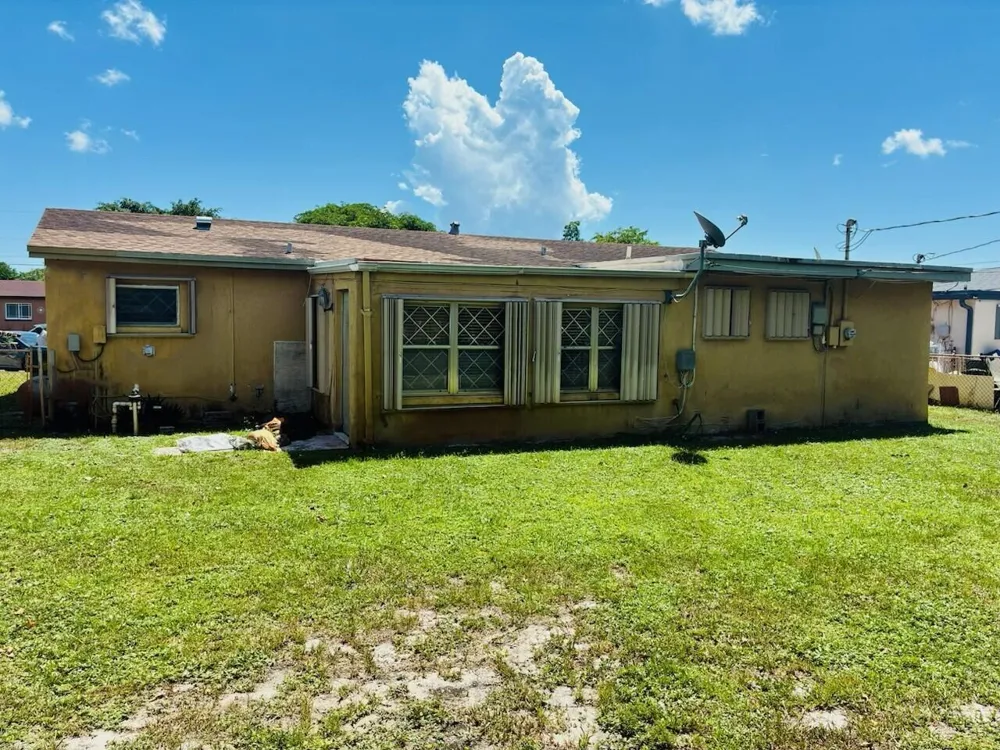 1321 NW 32nd Avenue Lauderhill, FL 33311