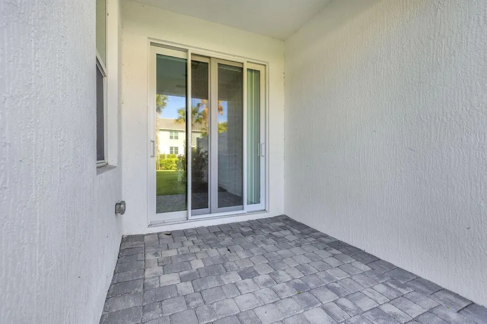 540 Sanderling Circle Deerfield Beach, FL 33442