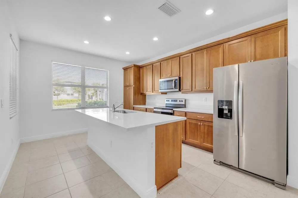 540 Sanderling Circle Deerfield Beach, FL 33442