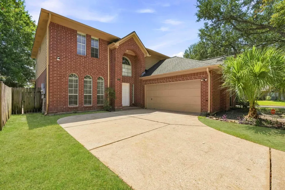 1925 Lori Court Seabrook, TX 77586
