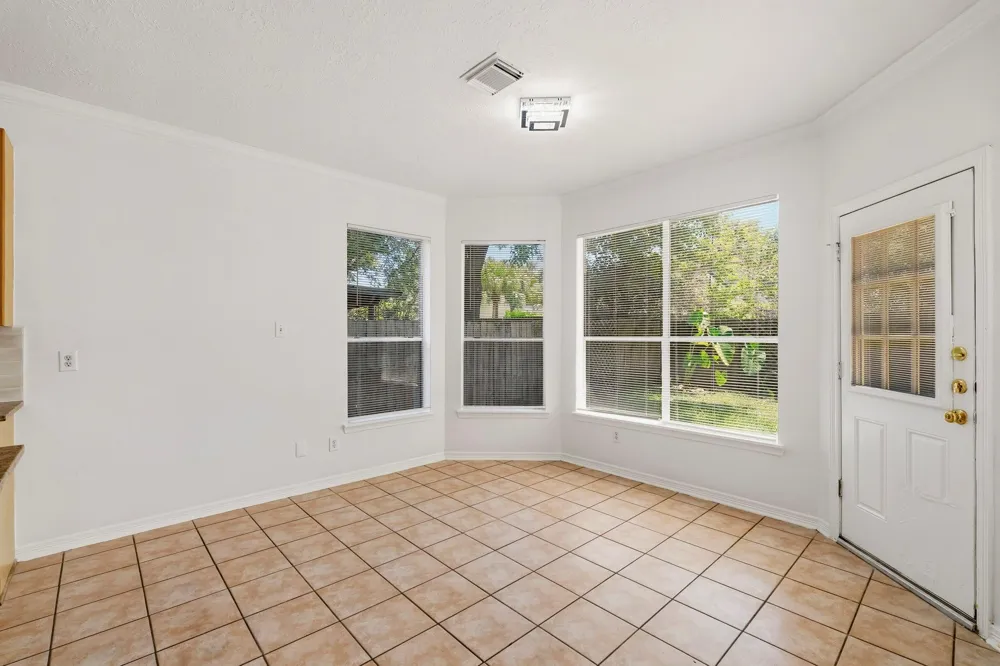 1925 Lori Court Seabrook, TX 77586