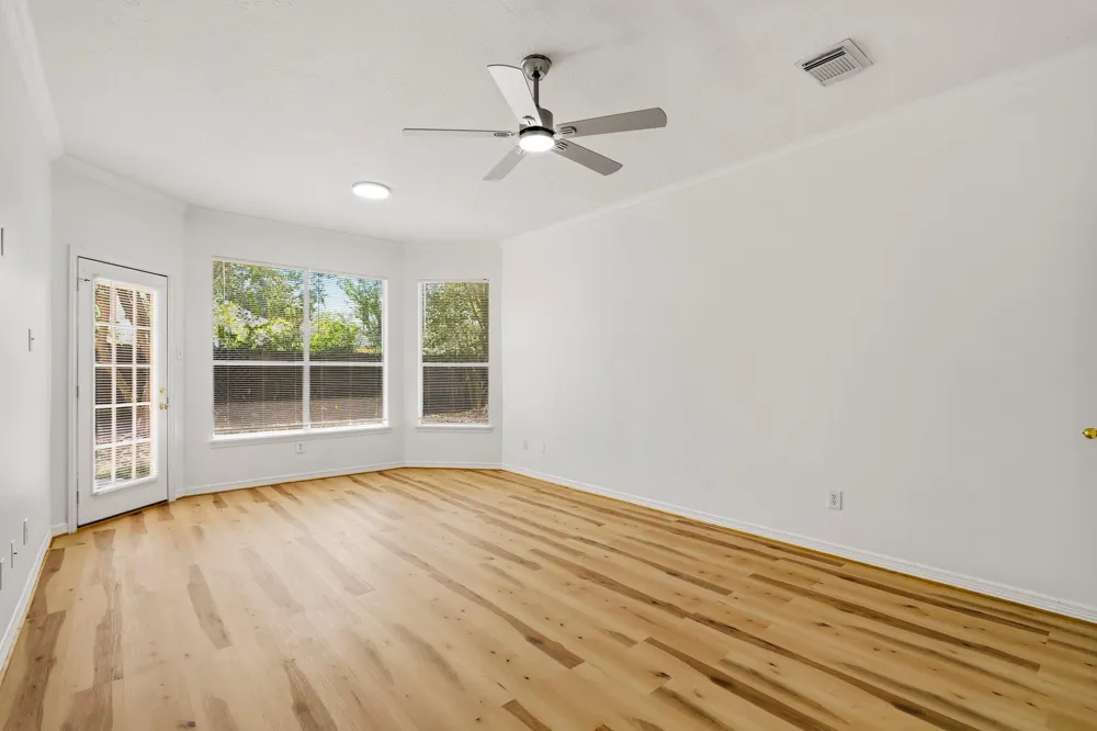 1925 Lori Court Seabrook, TX 77586
