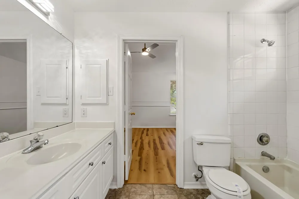 1925 Lori Court Seabrook, TX 77586