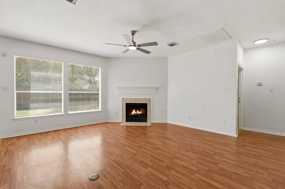 1925 Lori Court Seabrook, TX 77586