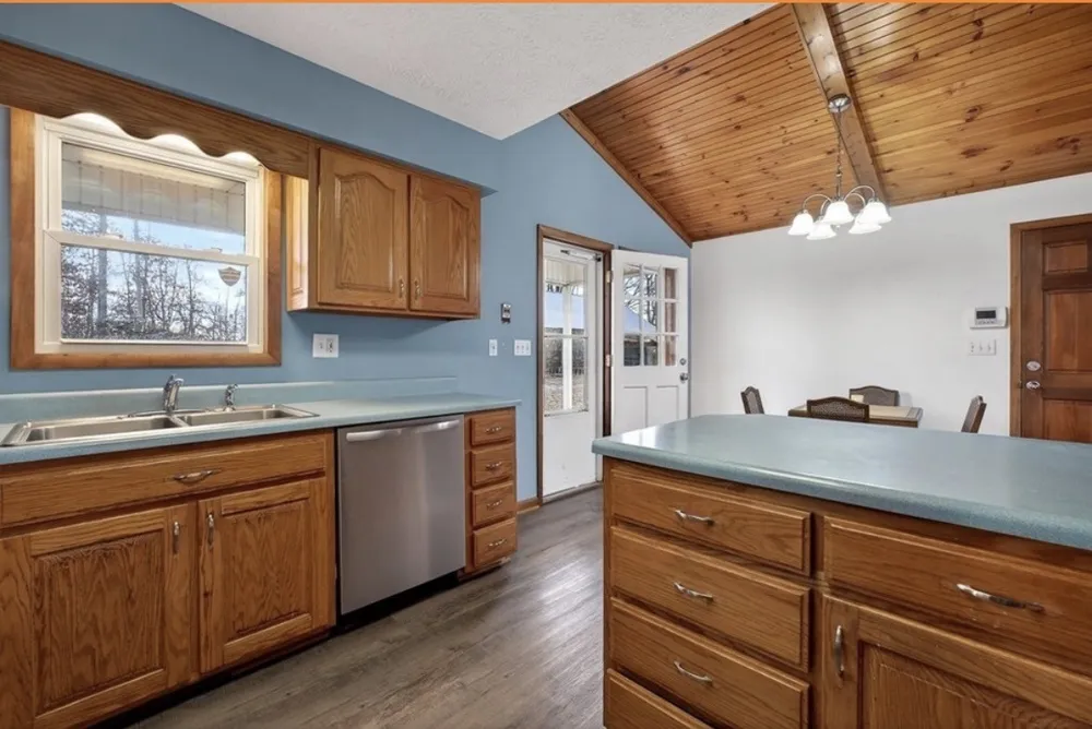 8607 Crossville Hwy Sparta, TN 38583