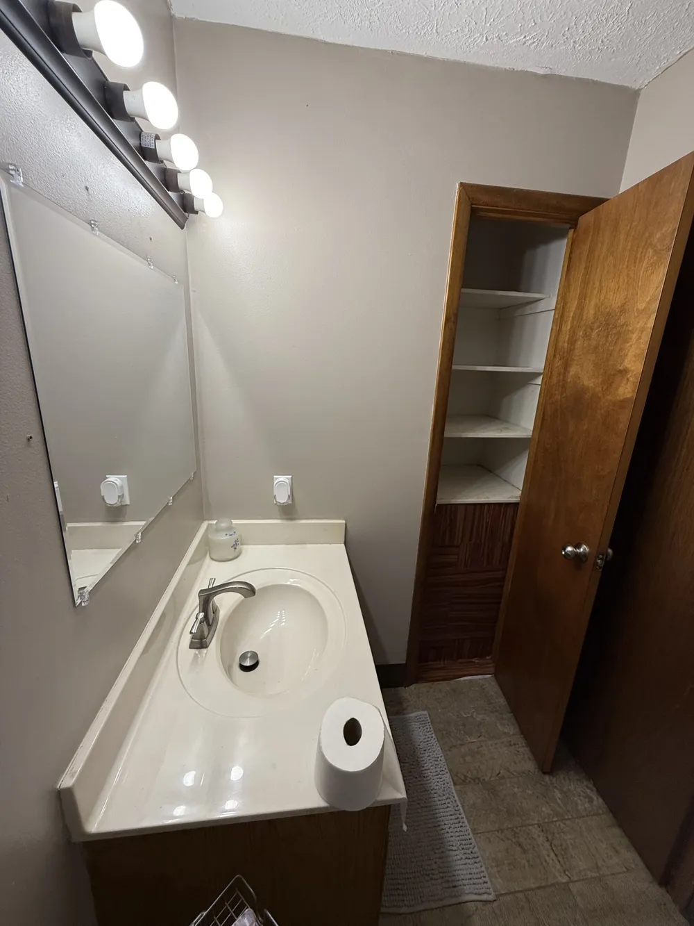 8607 Crossville Hwy Sparta, TN 38583