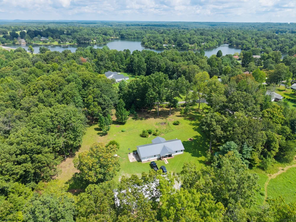 8607 Crossville Hwy Sparta, TN 38583