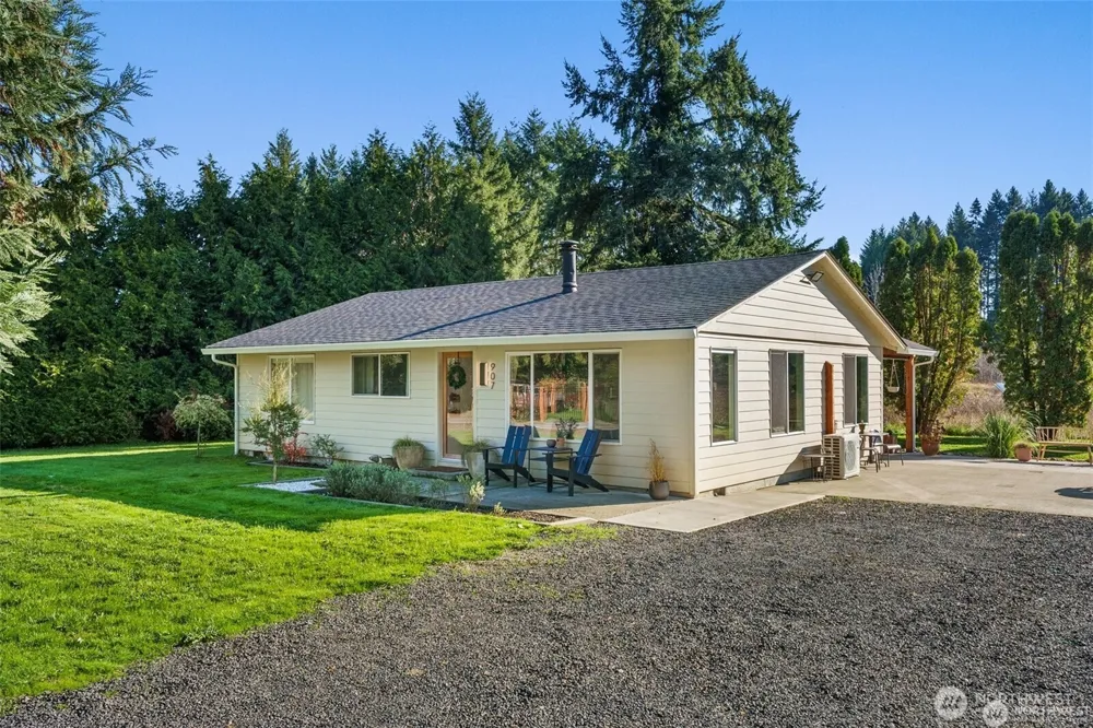 907 Byham Road Winlock, WA 98596