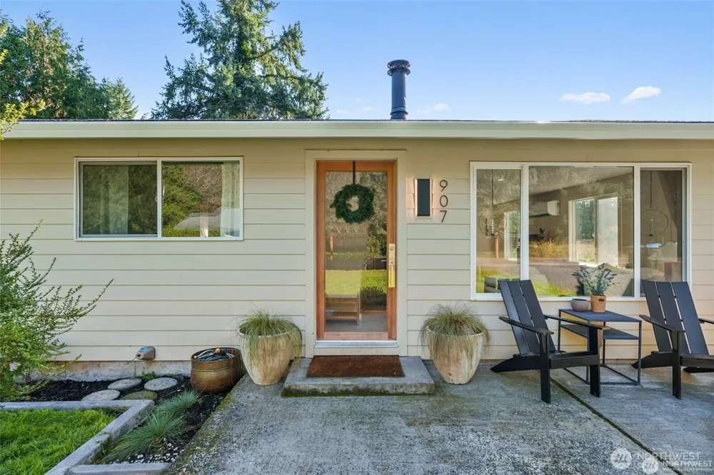 907 Byham Road Winlock, WA 98596