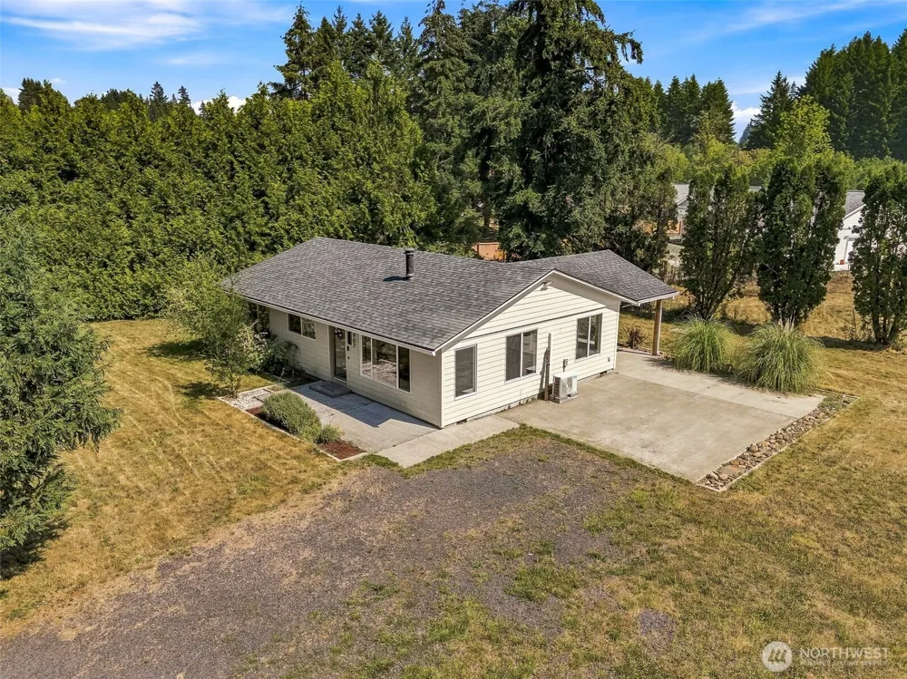 907 Byham Road Winlock, WA 98596