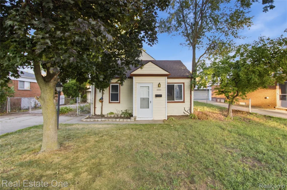 6662 Gulley Road Dearborn Heights City, MI 48127