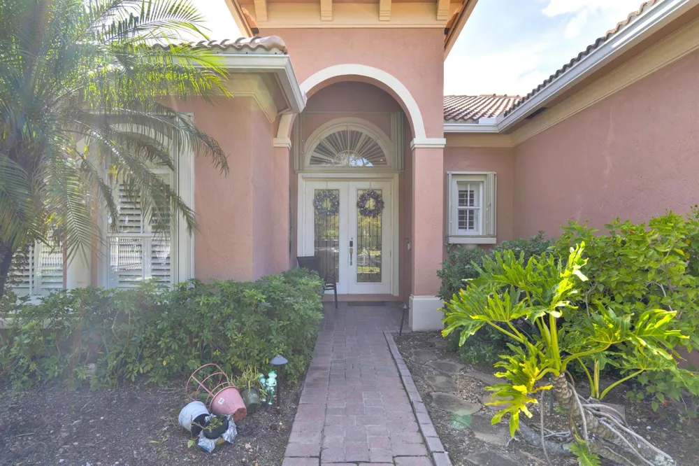 5411 Place Lake Drive Fort Pierce, FL 34951