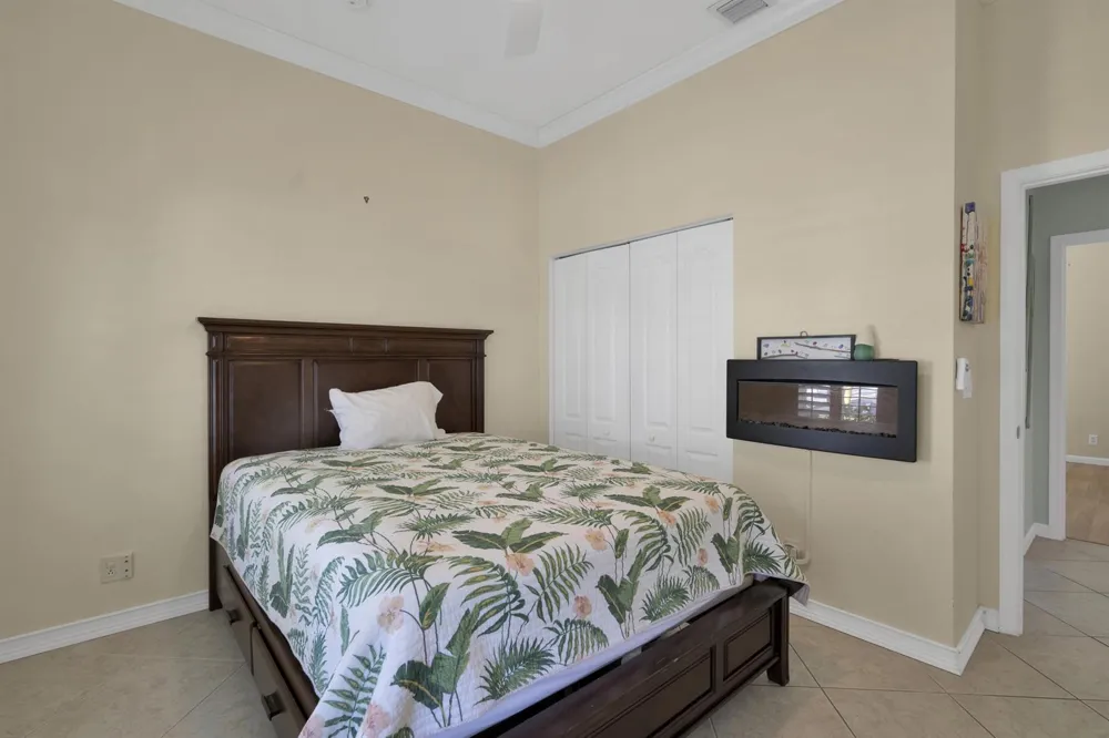 5411 Place Lake Drive Fort Pierce, FL 34951