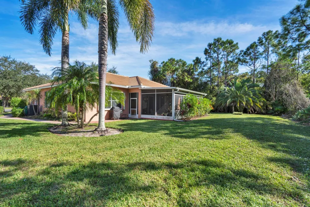 5411 Place Lake Drive Fort Pierce, FL 34951