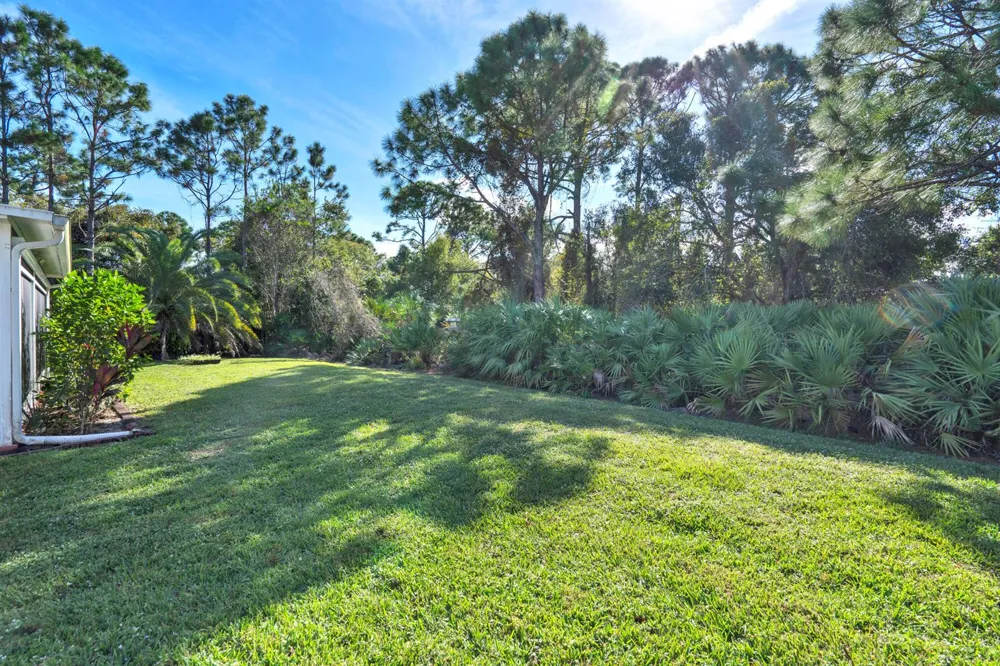 5411 Place Lake Drive Fort Pierce, FL 34951
