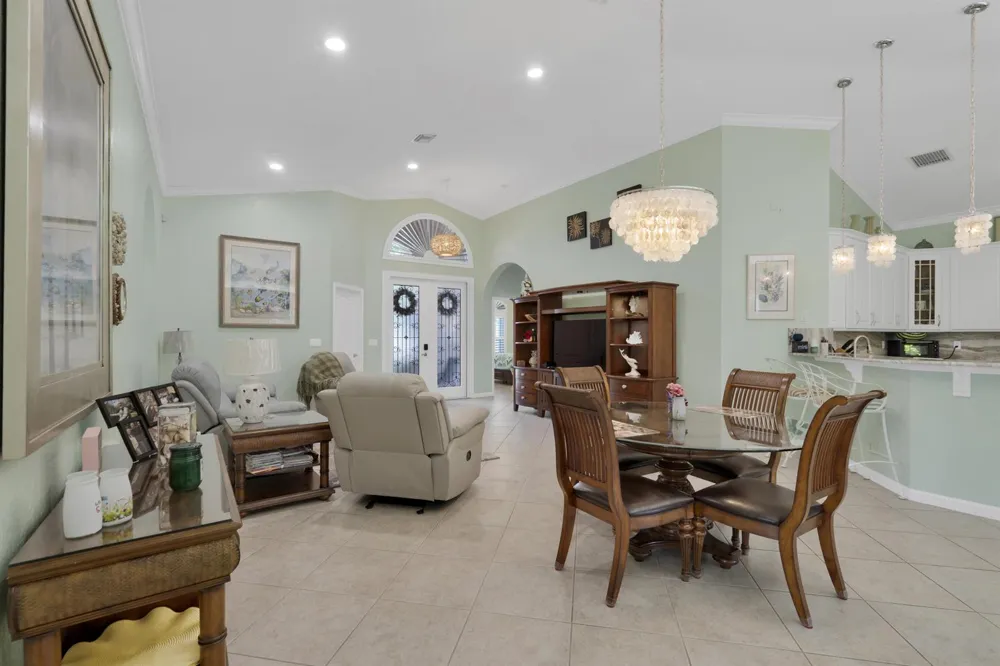 5411 Place Lake Drive Fort Pierce, FL 34951