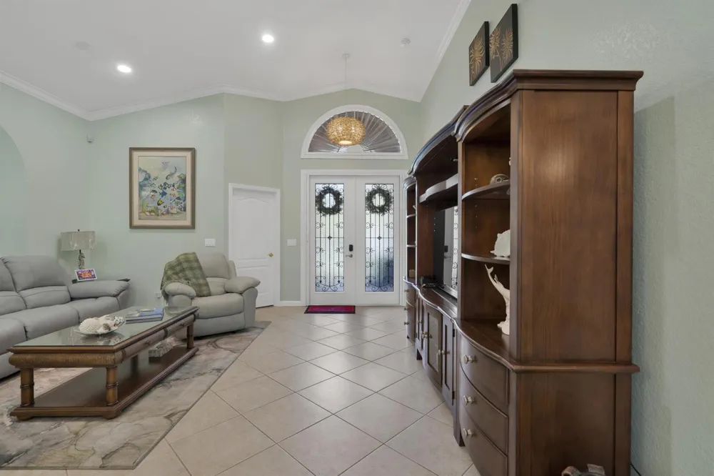 5411 Place Lake Drive Fort Pierce, FL 34951