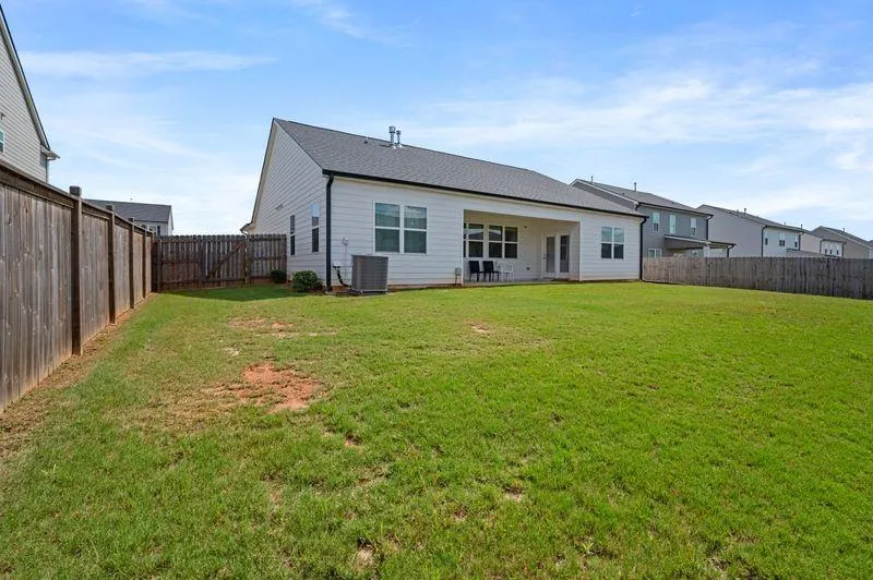 647 Graham Campbell Lane Statham, GA 30666