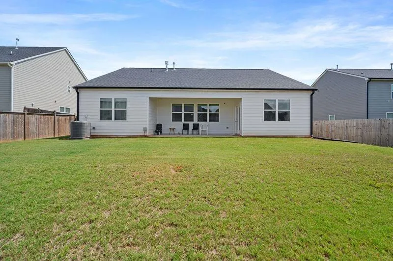 647 Graham Campbell Lane Statham, GA 30666
