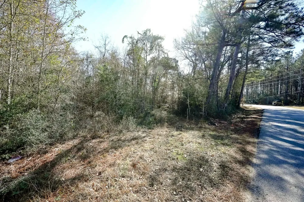 378 County Road 381 Cleveland, TX 77328
