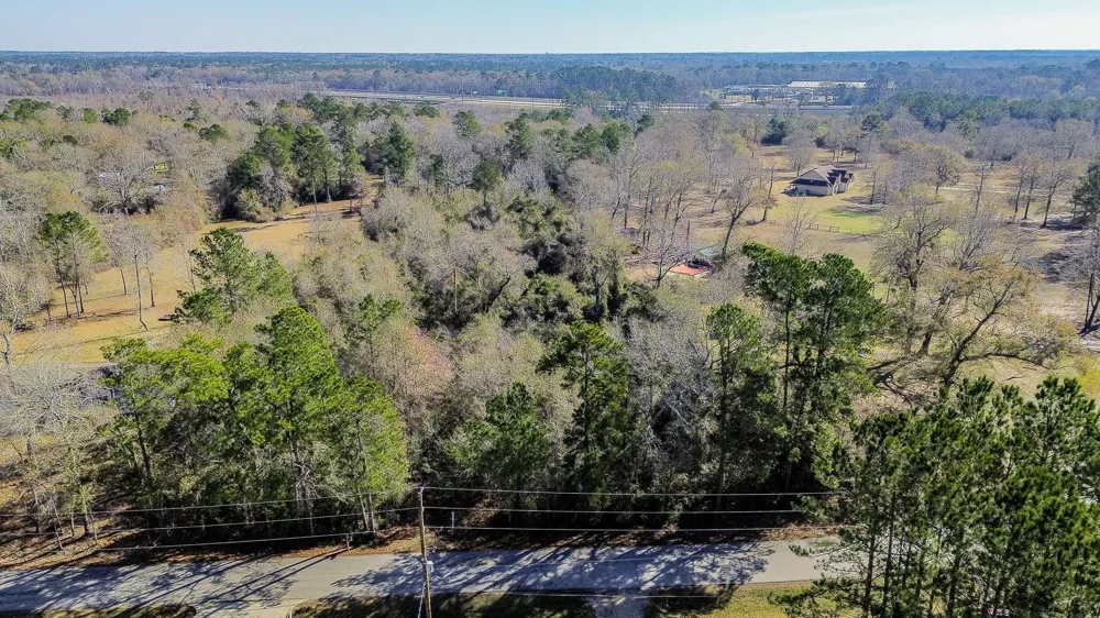 378 County Road 381 Cleveland, TX 77328