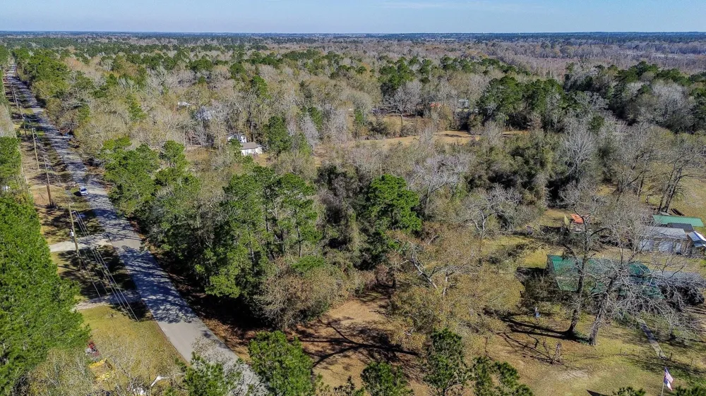 378 County Road 381 Cleveland, TX 77328