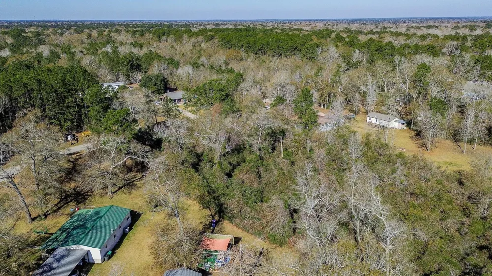 378 County Road 381 Cleveland, TX 77328