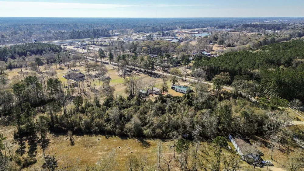 378 County Road 381 Cleveland, TX 77328