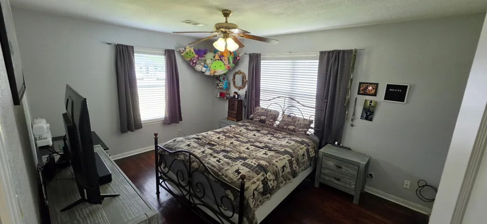 1208 Chevy Chase Drive Angleton, TX 77515