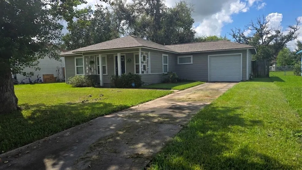 1208 Chevy Chase Drive Angleton, TX 77515