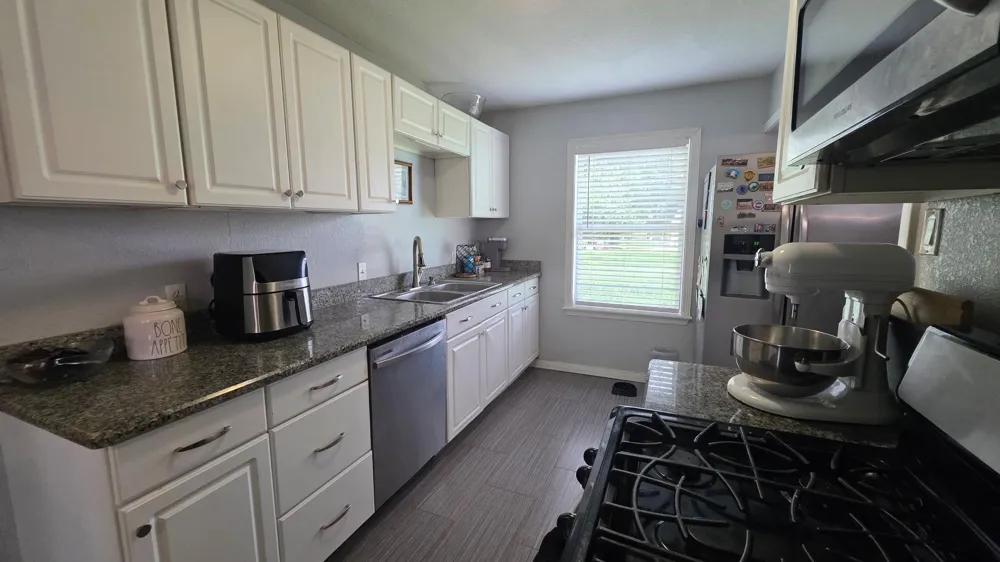 1208 Chevy Chase Drive Angleton, TX 77515